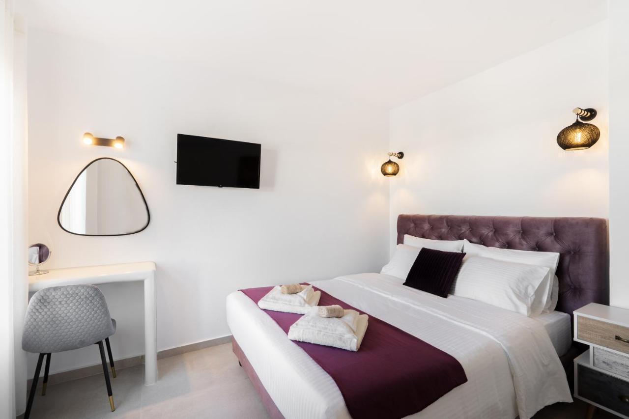 Sn Santorini Apartment Kamári