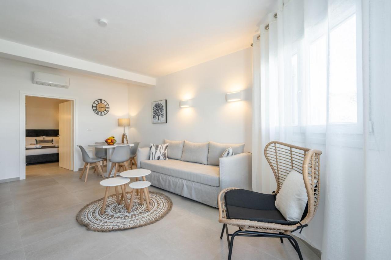 Sn Santorini Appartement Kamári